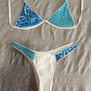 The tropical society-Women’s White Bikini Set with Blue Bandana Accents small